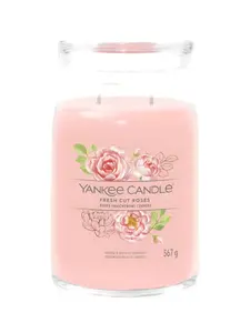 Свеча с ароматом свежесрезанных роз Yankee Candle, розовый