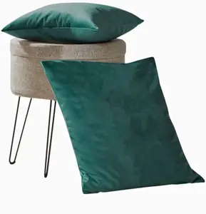 Декоративная подушка Weckbrodt "Валентин", имитация бархата, велюр, однотонные цвета, чехол без наполнителя 50х50 см, изумрудный