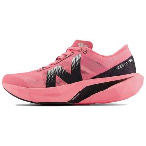 Женские кроссовки FuelCell Rebel V4 'Ultra Pink' New Balance, ультра-розовые с черным и белым