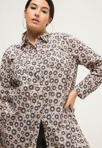 Блузка на пуговицах BOXY SHAPE SUN- KRAGEN Studio Untold, песочный