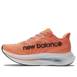Кроссовки fuelcell supercomp trainer 'electric red' New Balance, оранжевый