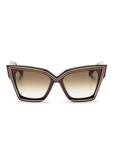 VALENTINO GARAVANI EYEWEAR солнцезащитные очки V-Grace в оправе 'бабочка', красный