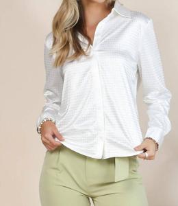 Блузка с воротником на пуговицах и стразами в белом цвете Take Notice Nylon Apparel