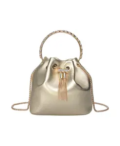 Сумочка с ручкой, украшенной стразами. Alma En Pena, желтый