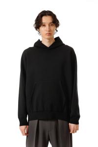 Худи из двухсторонней вязки из шерсти и полиэстера.