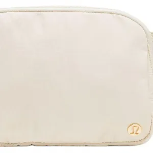 Lululemon Everywhere Polyester Fanny Pack Large Women's Light Ivory