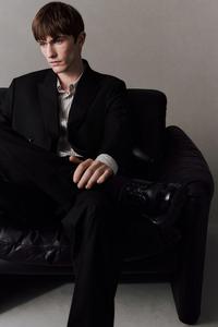 Двубортный пиджак обычного кроя. H&M, черный