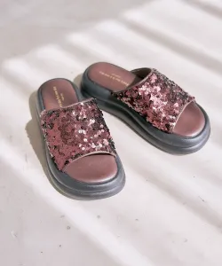 Сандалии-шлепанцы с пайетками Studio Clip, цвет Brown 50