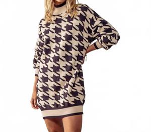 Хайд Парк мини-платье-свитер в коричневом мульти Urban Daizy