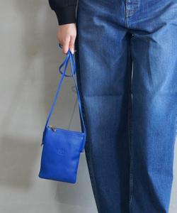 Мини-сумка через плечо IL BISONTE