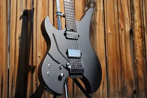 Электрогитара Schecter DIAMOND SERIES Synyster Gates Custom TR безголовая LH, сатиново-черная, 6-струнная, для левшей