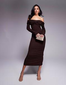 Платье миди с длинными рукавами и открытыми плечами ASOS DESIGN шоколадно-коричневого цвета с перекрученной деталью