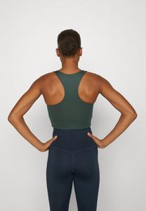 Спортивный бюстгальтер для умеренных видов спорта Girlfriend Collective, стирка Paloma