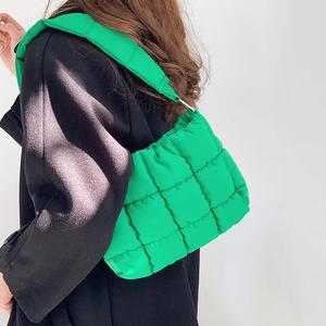 Стеганая сумка через плечо с мягкой подкладкой FASHNZFAB, зеленый