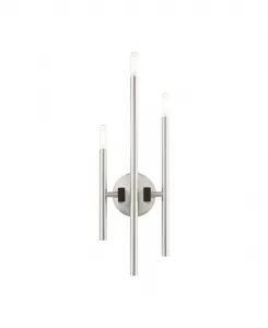 Датский тройной настенный светильник с тремя плафонами Livex, серебристый оттенок