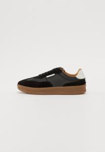 Кроссовки EUPHORIA Steve Madden, черный