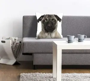 Декоративная подушка Queence "Мопс", с мопсом, чехол без наполнения, 1 шт 40х40 см, бежевый/черный