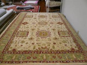 Ковер SAFAVIEH, 244 x 305 см, Taj Mahal Collection, Ivory & Green, ручной работы из традиционной шерсти, идеален для помещений с высокой проходимостью в гостиной, спальне (TJM106A)