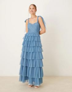 Длинное платье из тюля с кружевом и бисером, бант на плечах, многоярусное, синего цвета