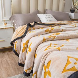 Fuanna Плед молочный вельвет Lady Laura, однослойный с черной окантовкой, 150х200 см