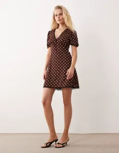 Коричневое платье мини с жатой кружевной отделкой в ??горошек New Look - КОРИЧНЕВЫЙ