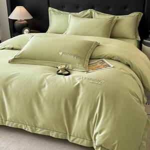 Antarctic Комплект постельного белья 1.5 м, 4 предмета, простыня, пододеяльник, 2 наволочки, одеяло 6 кг, цвет Flowing Sand Green