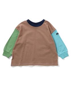 Эксклюзивные однотонные и полосатые футболки, доступные только в интернете.