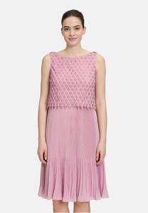 Коктейльное/вечернее платье MIT PLISSEE Vera Mont, розовый