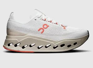 Женские кроссовки Cloudsurfer Max цвета слоновой кости/лососевого On