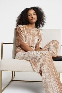 Брюки плиссе из бархата River Island, бежевый