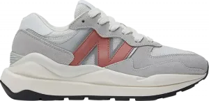 Кроссовки New Balance Wmns 57/40 'Light Aluminum Mineral Red', серый