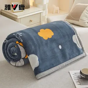 Yalu Плед двухслойный вельвет 100х120 см, цвет Strawberry Dinosaur