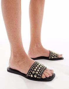 Сандалии Honeysuckle на плоской подошве с ремешком, украшенным заклепками, черного цвета Seqwl