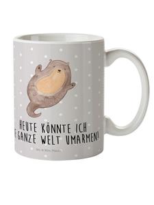 Детская кружка с изображением обнимающейся выдры и надписью в пастельно-сером цвете Mr. & Mrs. Panda