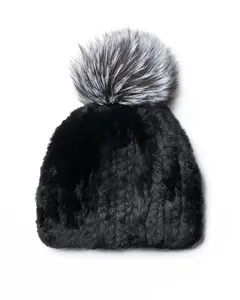 Шапка из меха рекса черного цвета с помпоном из чернобурки Maximilian, черный