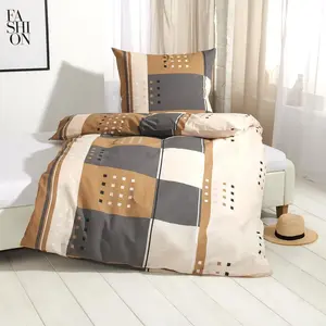 Постельное белье Dream Sleep Seersucker Berlin бежевое 155x220 см + 80x80 см Traumschlaf