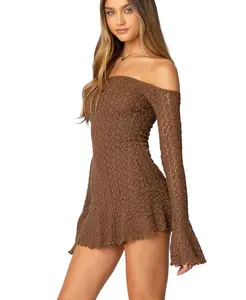 Женское мини-платье Mya Off Shoulder с фактурной отделкой Edikted, коричневый