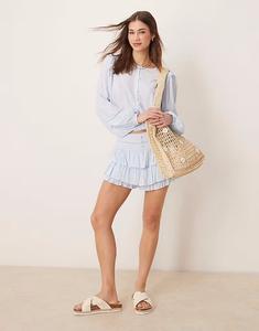 Шорты с оборками светло-голубого цвета Asos Design