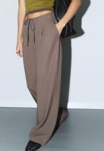 Брюки Stradivarius WITH DARTS AND DRAWSTRINGS, Dark Brown