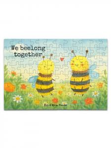 Mr. & Mrs. Panda Дизайн Puzzle Bee in Love с надписью белого цвета