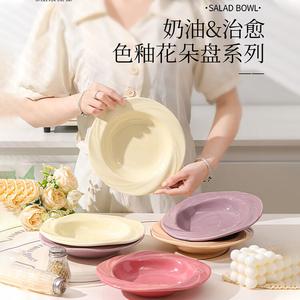 Ceramics Кремовые подглазурные керамические тарелки для дома, суповые тарелки, западные обеденные тарелки, эстетичные тарелки в форме соломенной шляпы, глубокий цветочный узор - молочно-коричневый, набор обеденных тарелок