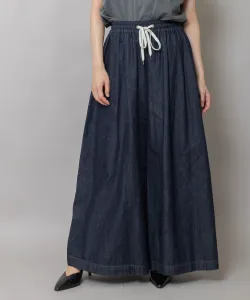 Широкие брюки из денима плотностью 6 унций с неоднородной текстурой.