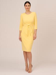 Adrianna Papell Вязаное платье-футляр из крепа с завязкой на талии, Warm Sun