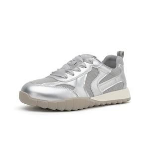 Женские кроссовки Lifestyle с низким верхом бежевого/серебристого/розового цвета Gemeiq