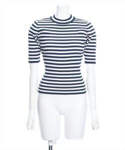 Вязаный топ с короткими рукавами и высоким воротником