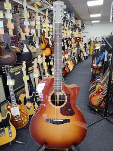 Акустическая гитара Eastman AC222CE-DLX-GB с чехлом - Goldburst