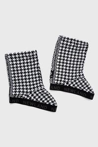 Зимний чехол Margit Newland, черный