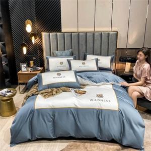 FGDSEEEKJUFHH Комплект постельного белья из стеганого хлопка в технике пэчворк с вышивкой красного и синего цветов