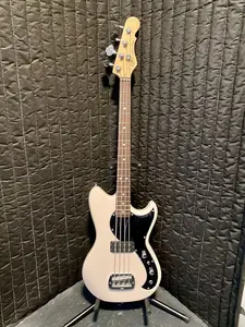 G-and-L Бас-гитара G&L Tribute Fallout Short Scale 2024 - Олимпийский белый