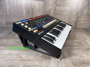 Угловая подставка 18º для контроллера Roland Boutique K-25M - цвет ЧЕРНЫЙ - от производителя KZcraftworks - продавец в США K-25m Boutique Series